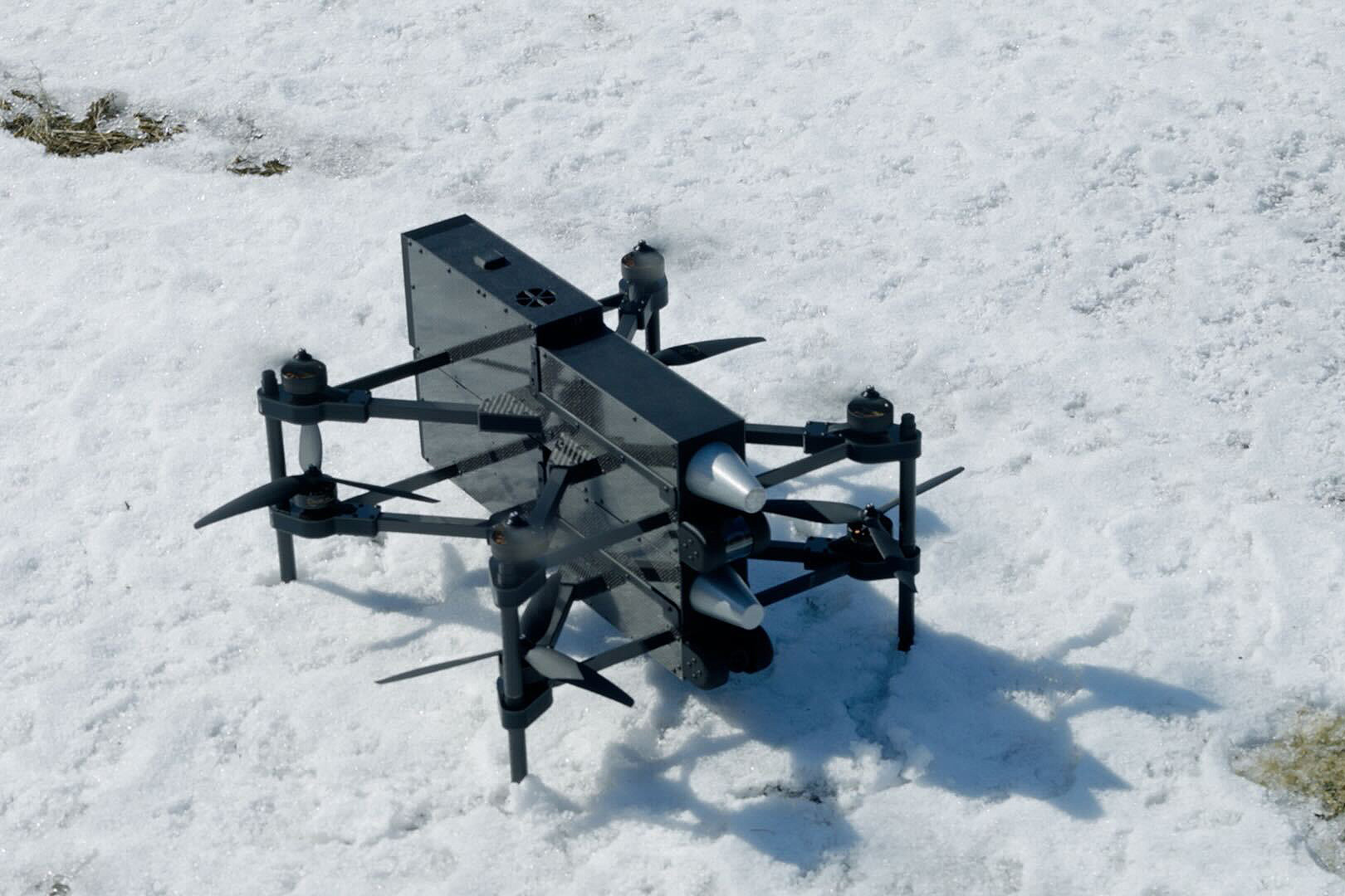 Южнокорейские дроны XAiDEN: один оператор управляет 100 БПЛА