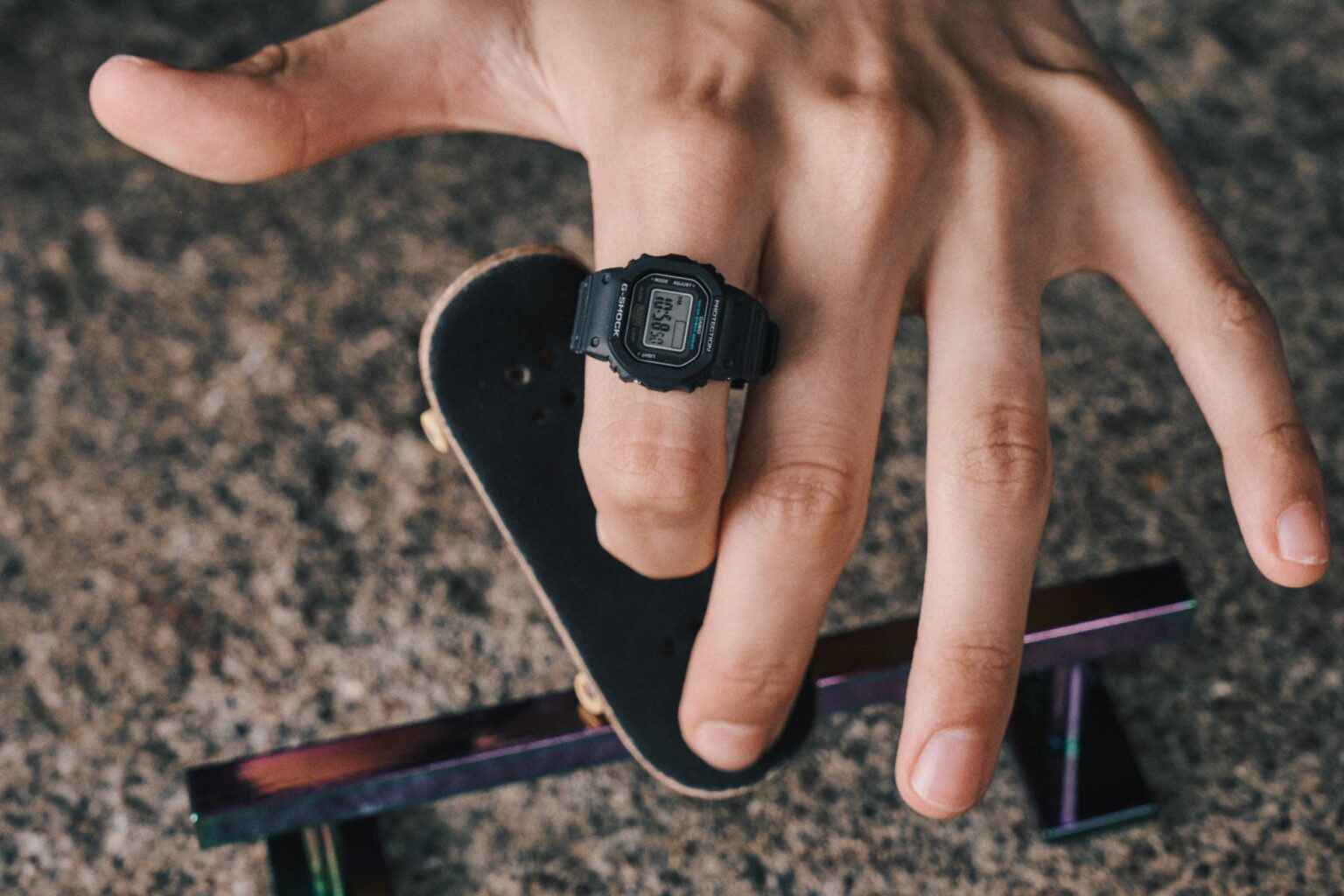 Розумний перстень затиснув палець? Casio G-Shock Nano завжди можна зняти без хірурга