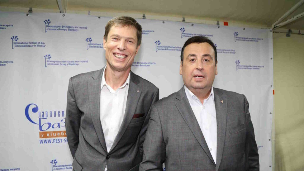 Дуэт кролики в 2025