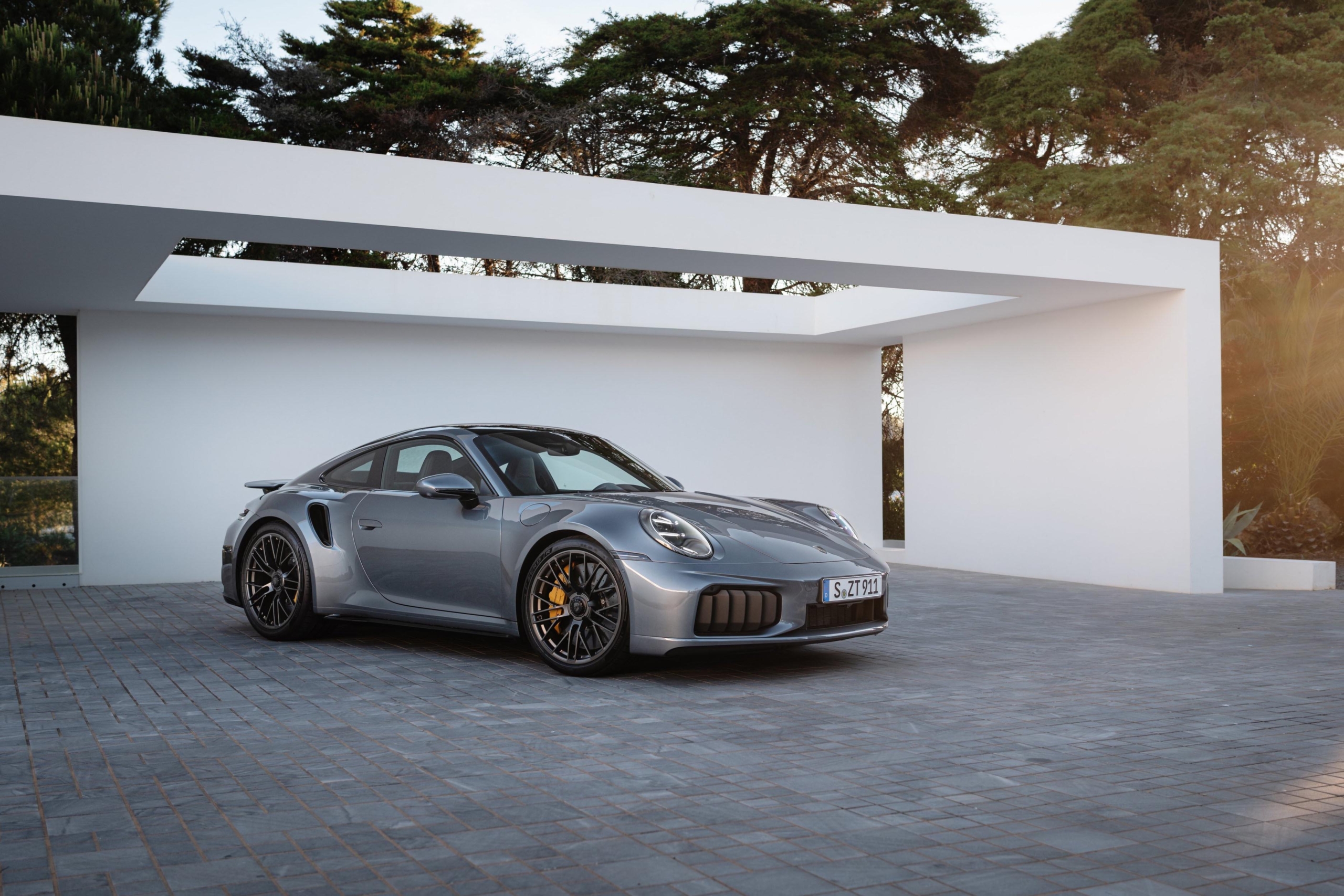 Самый мощный Porsche 911 Turbo S уже в Украине: 711 л.с. и цена под 15 млн грн