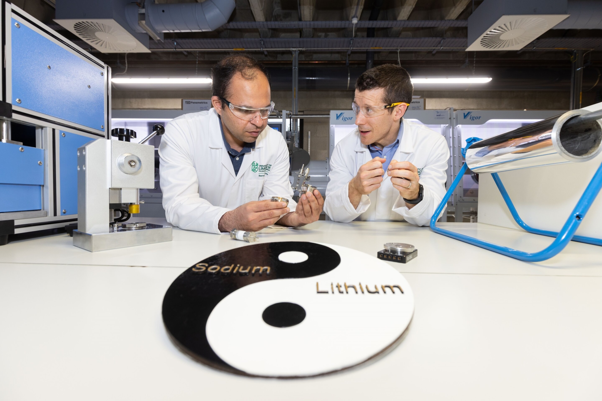 Перший у світі двокатіонний акумулятор поєднує переваги натрію та літію