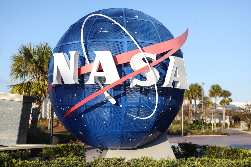 "12 разів на рік, починаючи з 2027-го": NASA хоче зробити посадки на Місяць регулярними