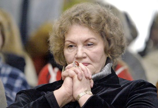 Ліна Костенко Біографія: Життя та Творчість Великої Української Поетеси