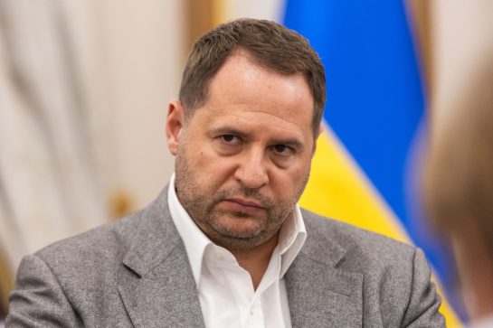 Андрій Єрмак Особисте Життя: підробиці біографії, кар’єри та сімейних відносин